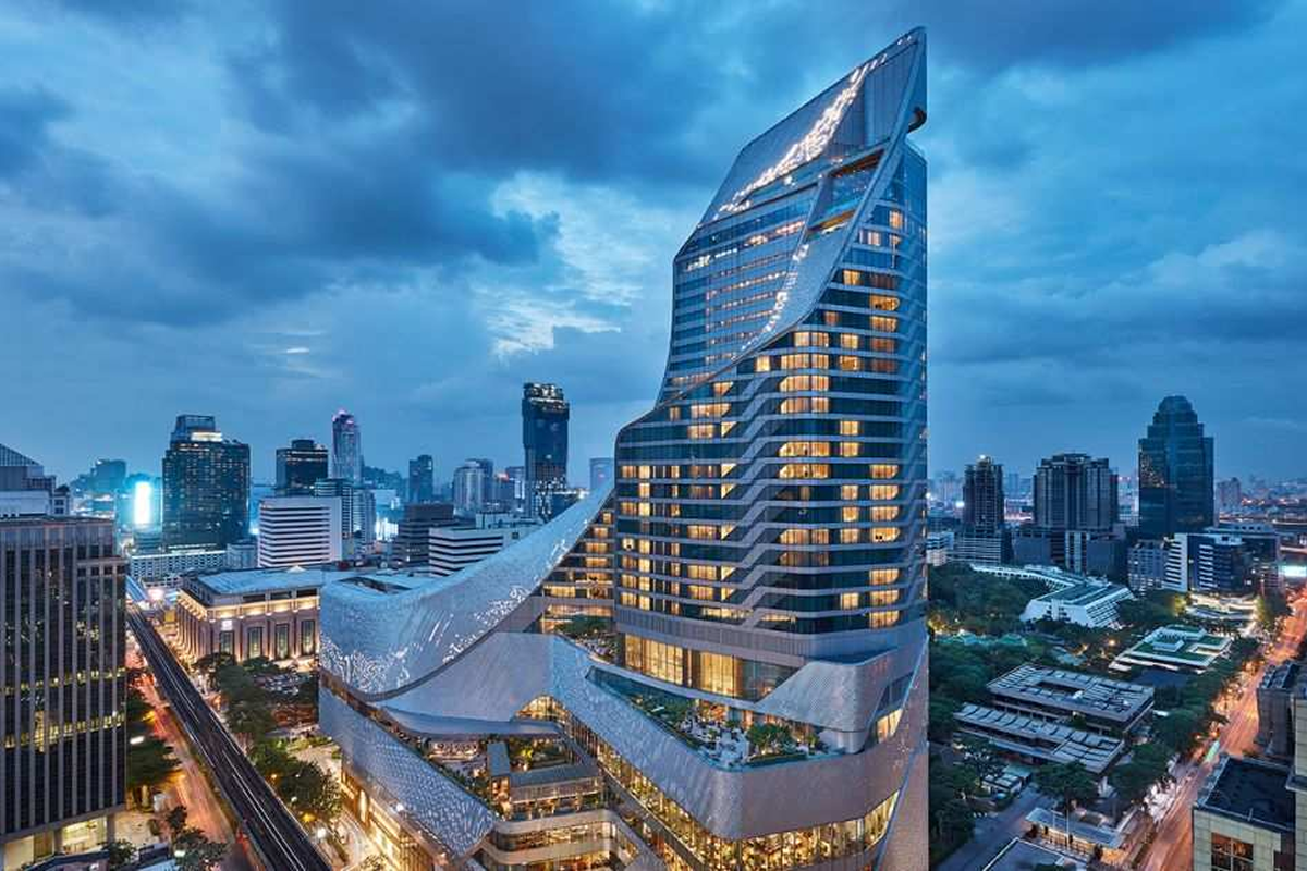 Central Embassy 1.2 km